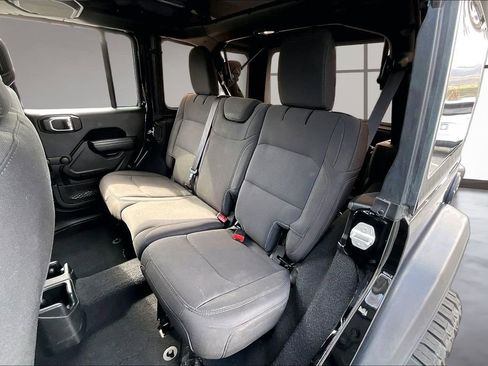 Used 2022 Jeep Wrangler Unlimited Sport image 26