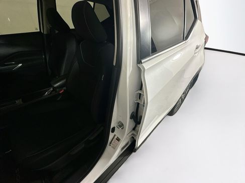 Used 2022 Nissan Kicks SV FWD image 12