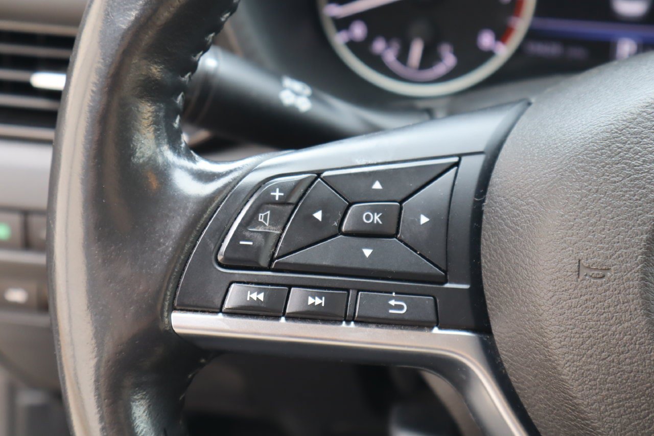 Used 2025 Nissan Sentra SV w/ All-Weather Package FWD image 12