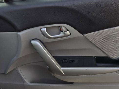 Used 2013 Honda Civic LX image 9