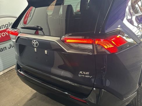 Used 2025 Toyota RAV4 XSE image 21