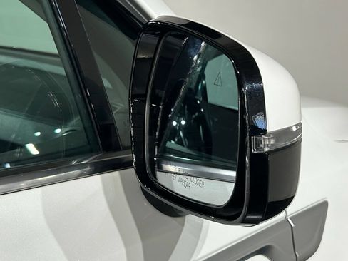 Used 2021 Kia Sorento S FWD image 12