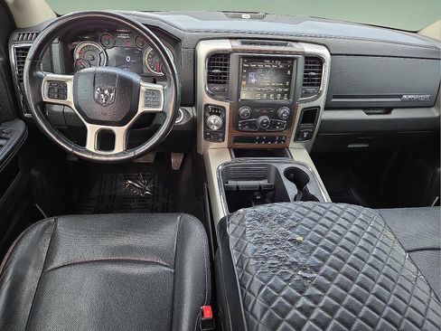 Used 2017 RAM 1500 Laramie w/ Convenience Group image 10