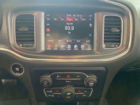 Used 2016 Dodge Charger SXT w/ AWD Plus Group image 23