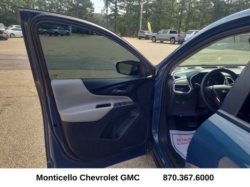 Used 2024 Chevrolet Equinox LS w/ LS Convenience Package FWD image 13