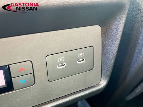 Used 2024 Nissan Rogue SL w/ SL Premium Package image 34