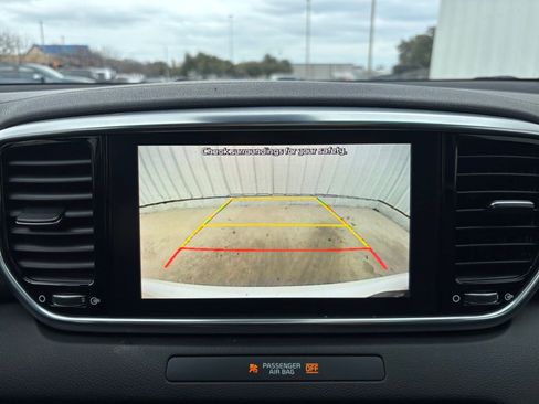 Used 2022 Kia Sportage EX image 25