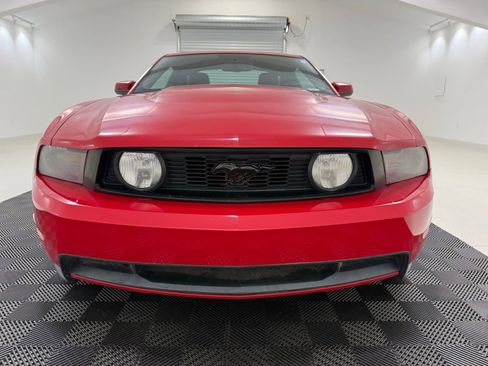 Used 2010 Ford Mustang GT Premium RWD image 2