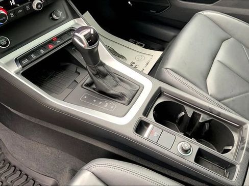 Used 2023 Audi Q3 2.0T Premium Plus w/ Premium Plus Package image 25