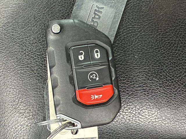 Used 2022 Jeep Gladiator Overland w/ Popular Equipment Package AWD/4WD image 33