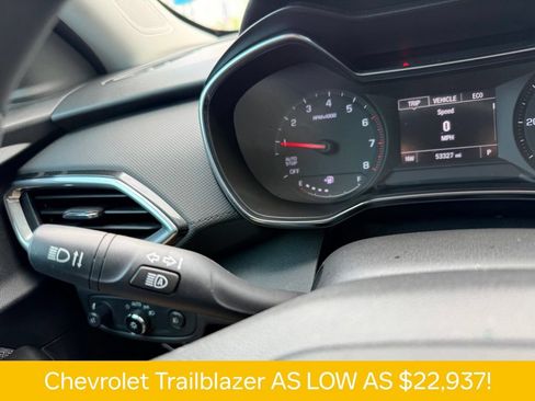 Used 2023 Chevrolet TrailBlazer LT FWD image 24