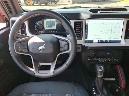 Used 2024 Ford Bronco Heritage Edition AWD/4WD image 11