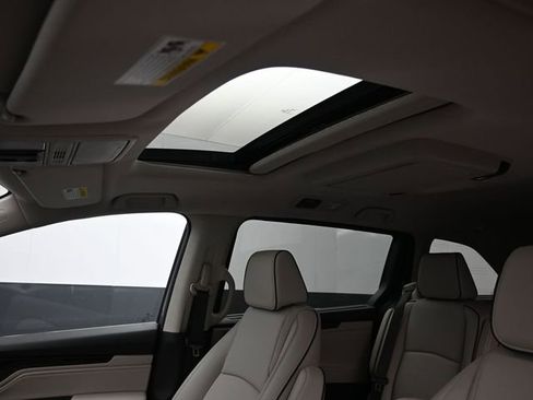 New 2026 Honda Odyssey Touring image 25