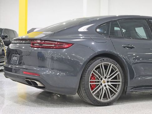 Used 2018 Porsche Panamera Turbo image 10