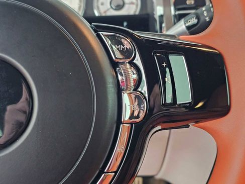 Used 2018 Rolls-Royce Wraith image 28
