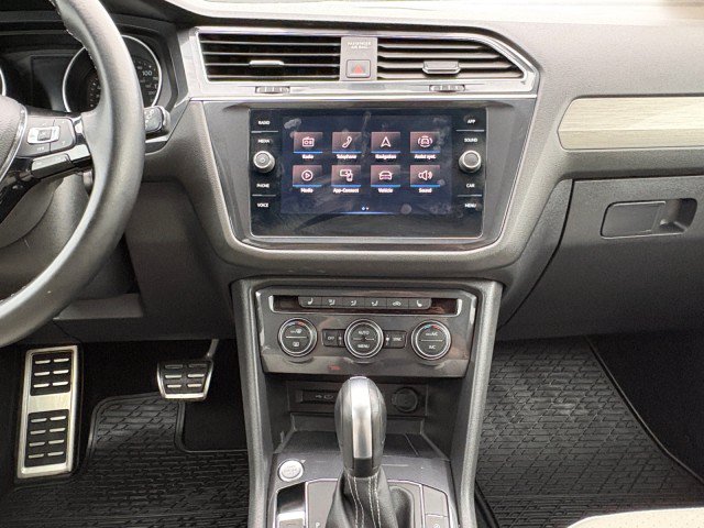 Used 2021 Volkswagen Tiguan SE R-Line AWD/4WD image 14