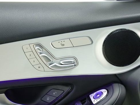 Used 2022 Mercedes-Benz GLC 300 4MATIC w/ Premium Package Lite image 28