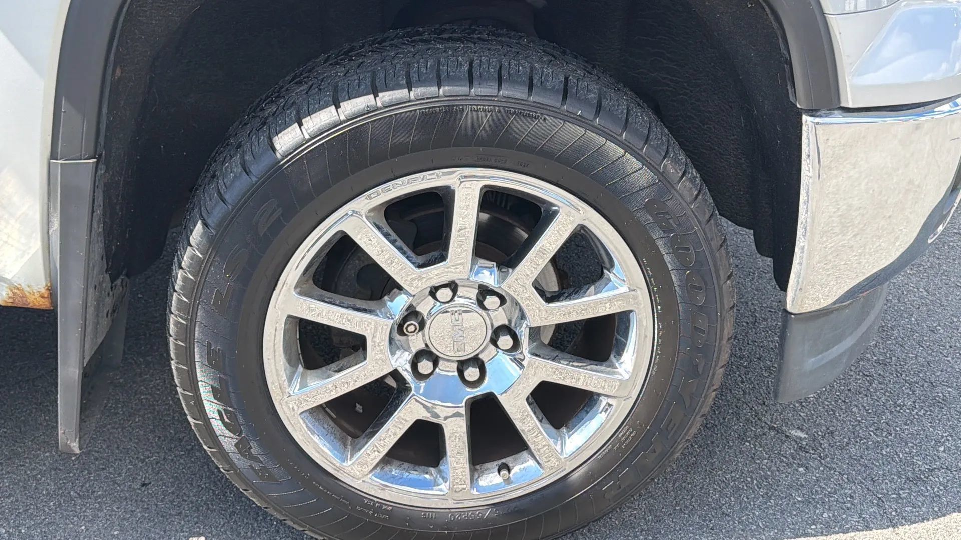 Used 2015 GMC Sierra 1500 SLE w/ SLE Value Package AWD/4WD image 10
