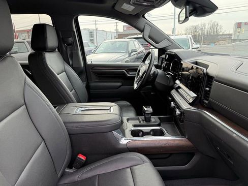 Used 2022 GMC Sierra 1500 SLT w/ SLT Convenience Package image 25