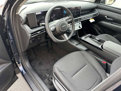 New 2026 Hyundai Tucson Blue SE image 8