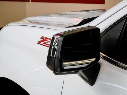 Used 2019 Chevrolet Silverado 1500 LTZ w/ LTZ Texas Edition AWD/4WD image 46