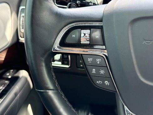 Certified 2024 Lincoln Navigator Reserve AWD/4WD image 19