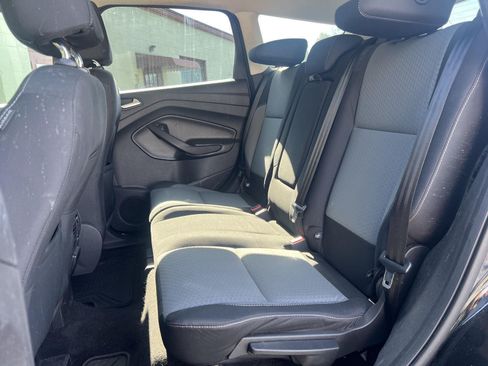 Used 2017 Ford Escape SE w/ Equipment Group 201A AWD/4WD image 13