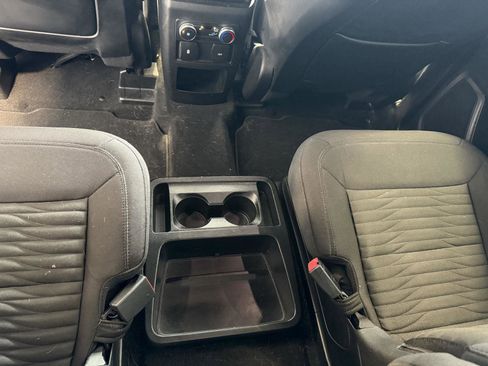 Used 2020 Ford Explorer XLT image 21