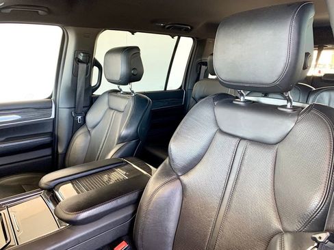 Used 2022 Jeep Wagoneer Series III w/ Convenience Group I RWD image 11