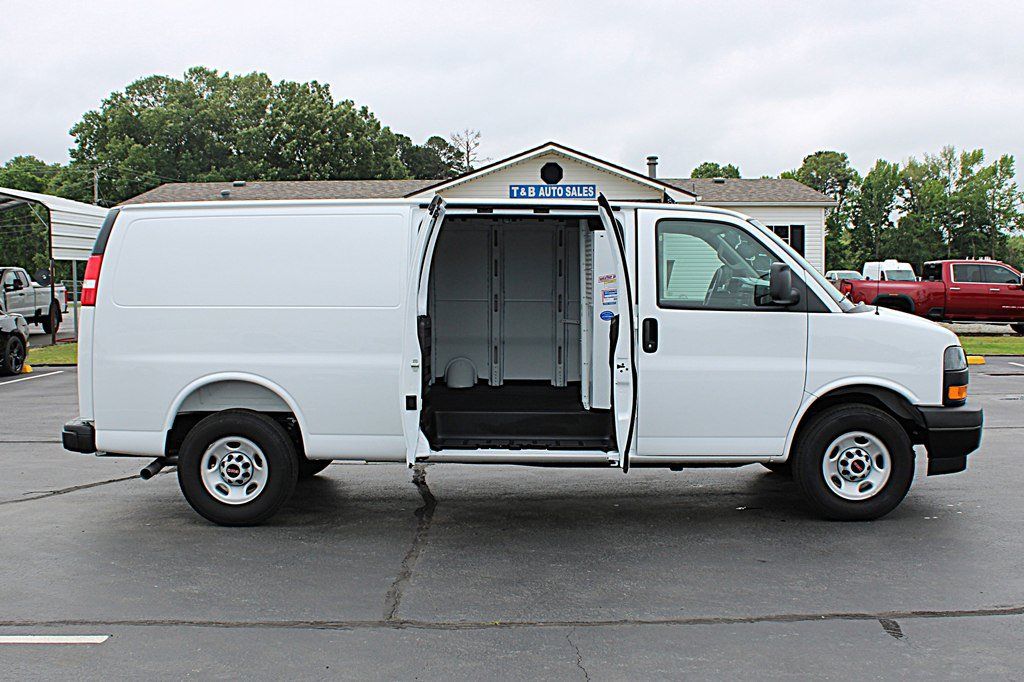 Used 2025 GMC Savana 2500 Extended w/ Driver Convenience Package RWD image 8