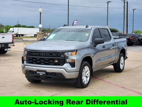 Used 2024 Chevrolet Silverado 1500 Custom image 3