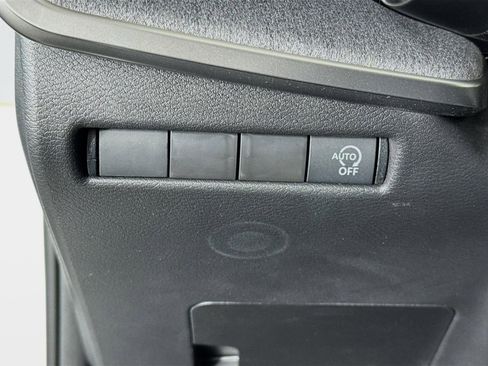 New 2026 Nissan Kicks SV image 10