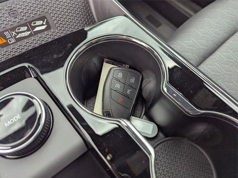 New 2026 Chevrolet Equinox RS w/ LPO, Floor Liner Package image 9