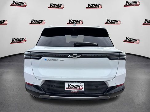 Used 2025 Chevrolet Equinox EV LT w/ Convenience Package II image 6