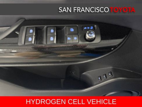 Certified 2018 Toyota Mirai FWD image 8