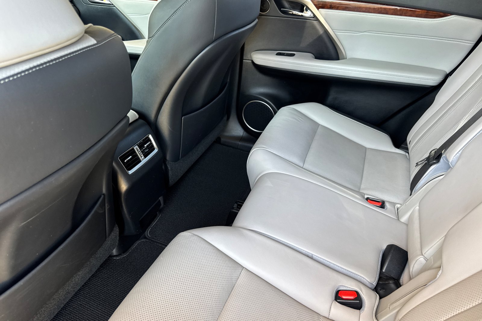 Used 2019 Lexus RX 350L FWD image 14