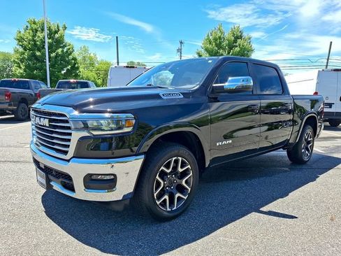 Used 2026 RAM 1500 Laramie AWD/4WD image 3