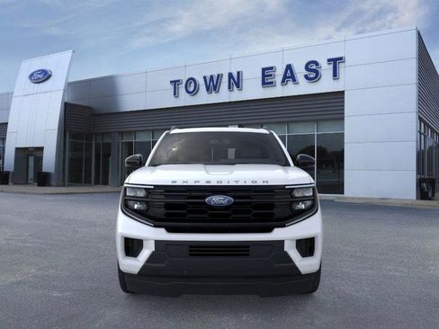 New 2025 Ford Expedition Active image 7