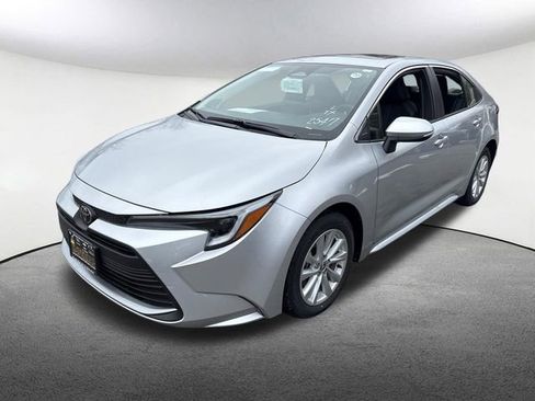 New 2026 Toyota Corolla XLE image 5