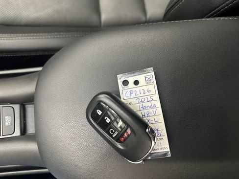 Used 2025 Honda HR-V EX-L image 33
