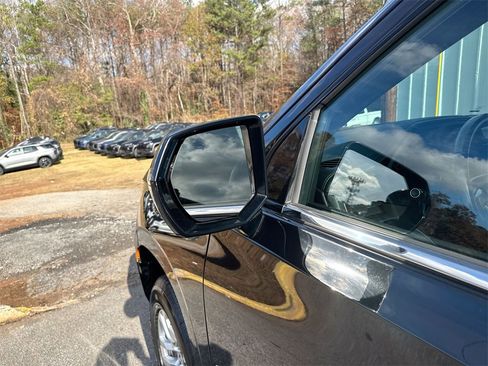 Used 2023 Chevrolet Tahoe LS image 11