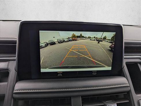 Used 2024 Chevrolet Suburban Premier AWD/4WD image 19