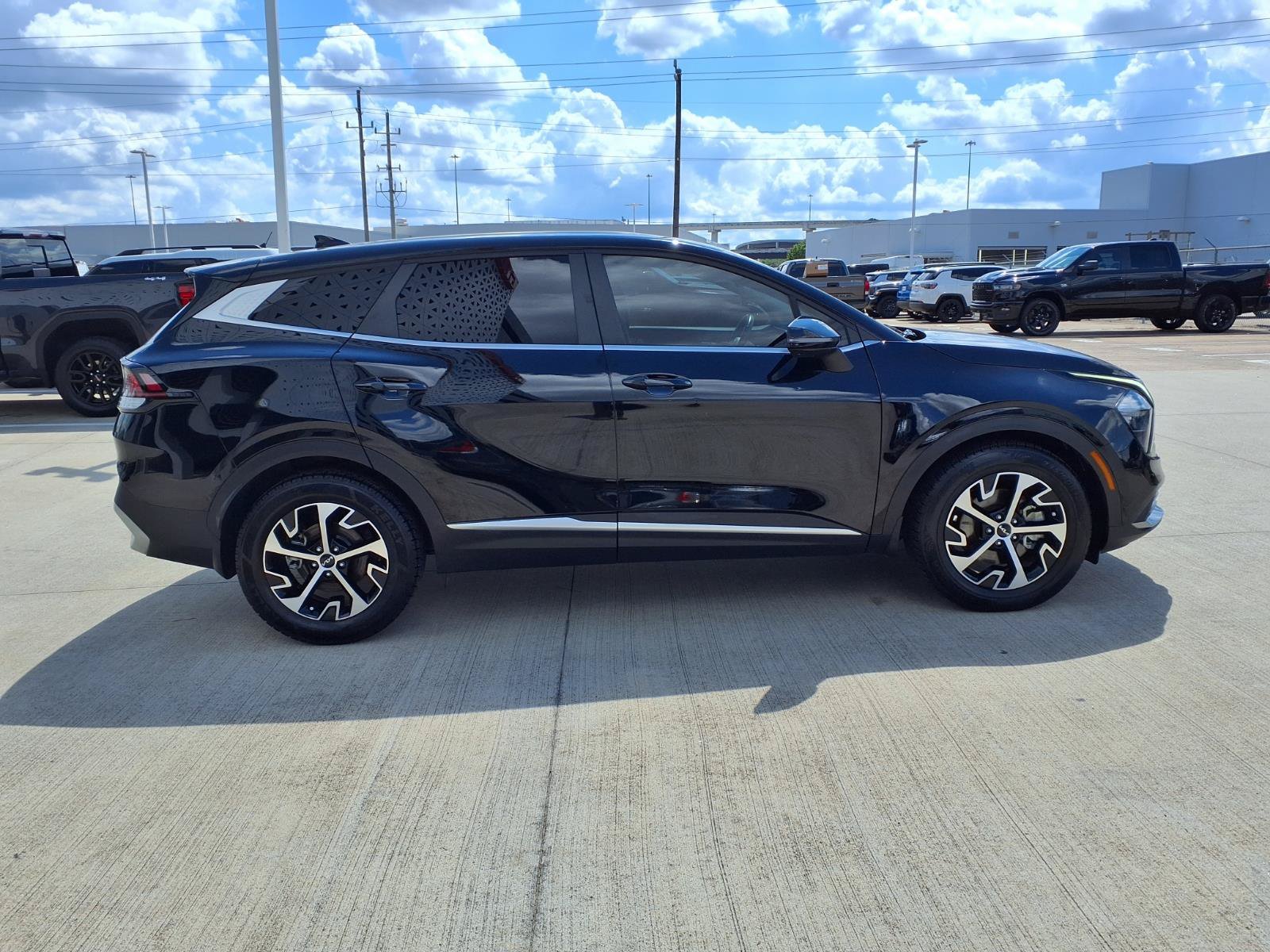 Used 2023 Kia Sportage EX FWD image 29