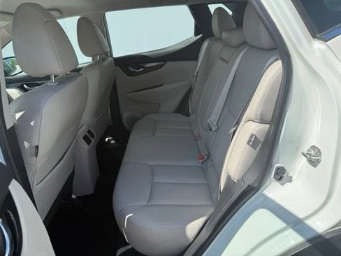 Used 2022 Nissan Rogue Sport SL AWD/4WD image 11