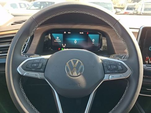 New 2026 Volkswagen Atlas SE image 10