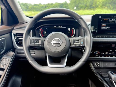 Used 2023 Nissan Rogue Platinum w/ Platinum Premium Package AWD/4WD image 11