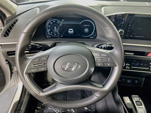 Used 2023 Hyundai Sonata SEL w/ Convenience Package FWD image 11