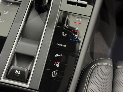 New 2026 Porsche Macan GTS image 43