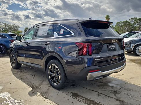 New 2026 Kia Sorento S image 6