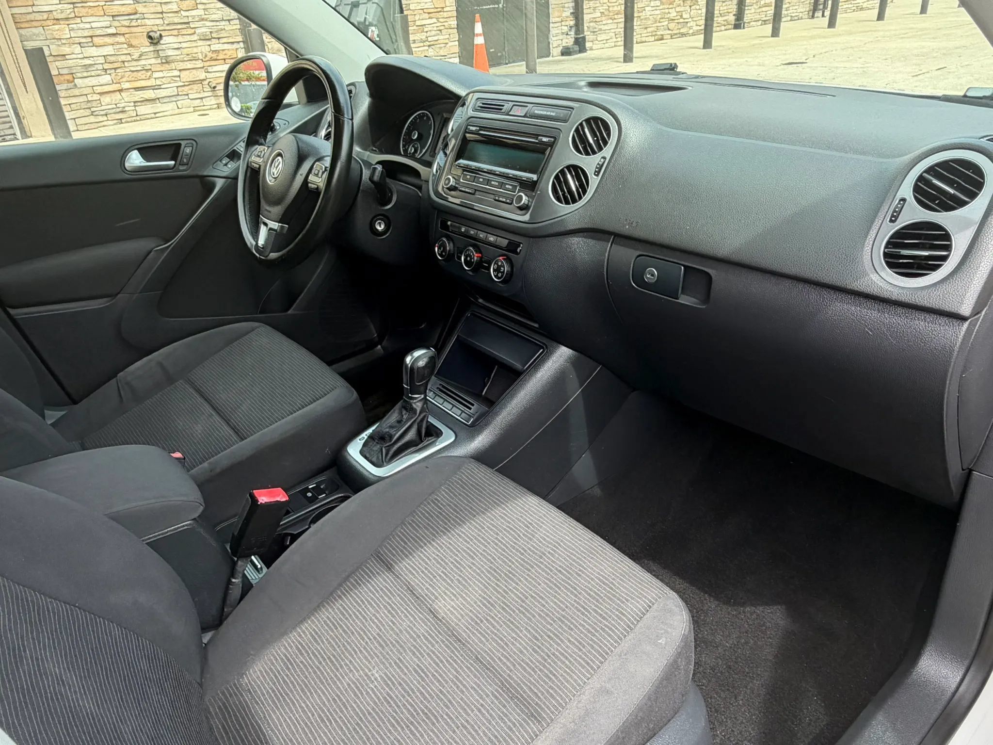 Used 2014 Volkswagen Tiguan S FWD image 11